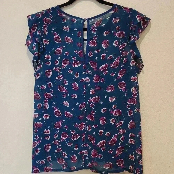 Dream Out Loud Lace Top - Picture 7 of 9